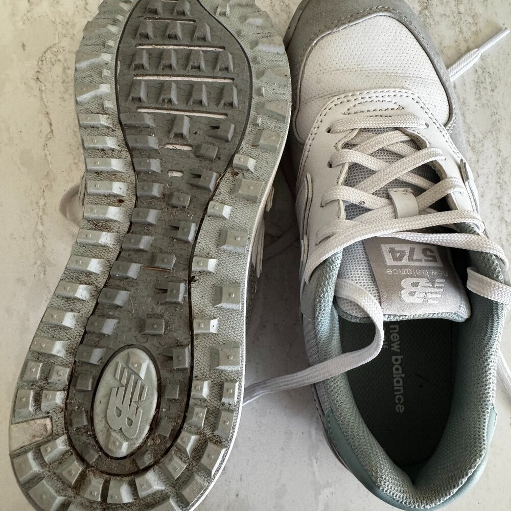 Ladies Golf Shoes - New Balance 574 - size 6.5